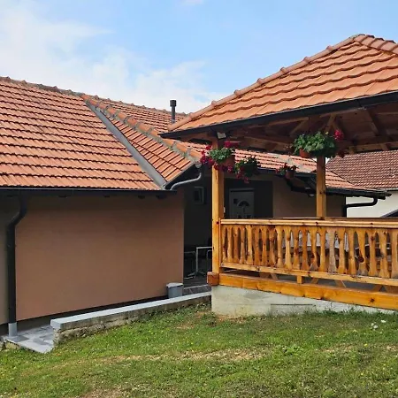 Apartament Maksimovic *